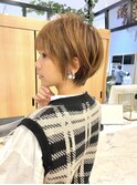 くびれ/ショート/丸み/大人美人/前髪深めバング@小原拓馬