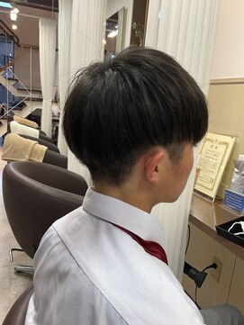 コアフィールフィス(COIFFURE fils) 《見附　今町》メンズ　学生カット　黒髪刈り上げ