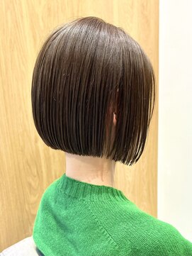 ラフ 新宿(Laff) 前下がりボブ 切りっぱなしボブ ショートボブ 縮毛矯正 髪質改善