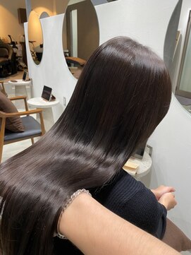 グラフ 立川(Graph.) 縮毛矯正 Aujua髪質改善トリートメント