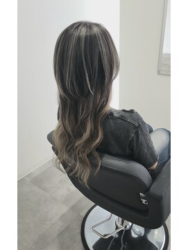 ナッツ(Nut's) ハイライトカラー