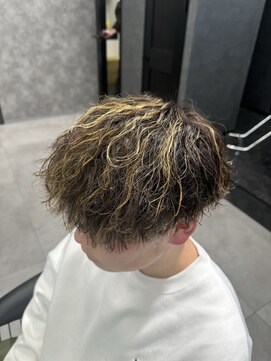 ルートバイドット 町田店(root by dot.) メンズハイライト×ツイストスパイラルパーマ