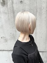 エール(a:le) ホワイトベージュミニマムボブ