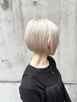 エール(a:le) ホワイトベージュミニマムボブ