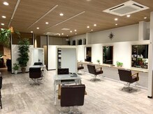 フラッシュ 春日井店の雰囲気（開放感のあるサロン内で癒し時間を満喫できます）