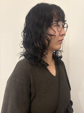 ニーム(nimes) kaon ミディアムパーマ ミディアムレイヤーパーマ