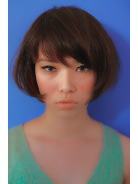 ブーケ(BOUQUET) 前下がりアシンメトリー斜めバング　大人ボブ