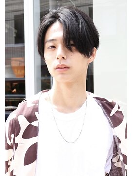 ネイビー(NAVY) カットのみ ノーセットもカッイイ前下がりハンサムショート