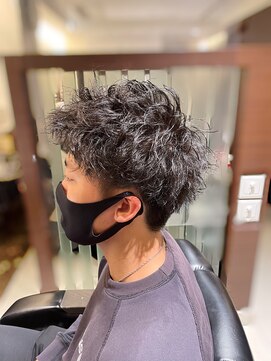 エヌドットバーバー ギンザ(N.BARBER GINZA) ツーブロック刈り上げ/ツイスト/バーバー【銀座】<理容室>