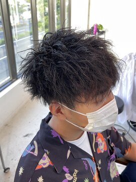 アフューズバイストゥー(Vfuse by StueW) 刈り上げマッシュ×ツイストスパイラルパーマ[倉敷][岡山]