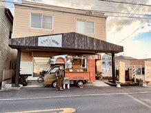 インヘリット(INHERIT)の雰囲気（店頭にキッチンカー！）