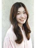 ゆるカールの韓国風エアリーセミロング