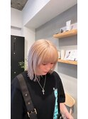 ベビーベージュ