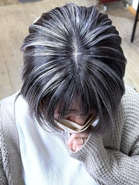 ブレイズヘアー(BLAZEhair) 【脱白髪染め】ショートボブ×バレイヤージュ×ブリーチ２回