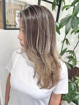 ベルヘアーデザイン 堺東(Belle hair Design) コントラストハイライト/バレイヤージュ/堺東/レイヤーカット