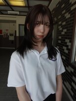 ヒペリカム(hypericum)&nbsp;和歌山／センターパートのゆる巻きレイヤーミディ