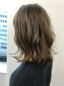 エイト 池袋店(EIGHT ikebukuro) ミルクティーベージュ