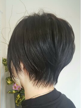 スティーナ(SUTEANA) 大人かわいい丸みショート