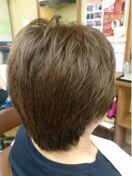 ヘアーズ じるち(Hair's)の写真/[広畑/夢前川]繰り返す白髪染めだからこそダメージレスな薬剤を厳選☆大人女性でも楽しめる艶色をご提案♪