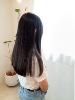 キクロス(kicros)&nbsp;まとまる暗髪！艶っぽストレート【キクロスTAKUYA】