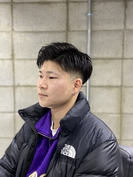 ミナミ(MINAMI) ツーブロックスキンフェードスタイル 国分寺