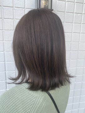 ヌー 一宮(nuu) 切りっぱなしボブ×赤み消しカラー