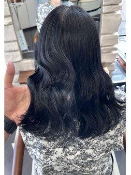 ピヨン 心斎橋(piLLon) ネイビーブルー