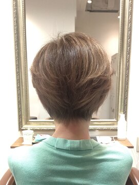 ヘアー グリーン(hair green) 40代50代60代/大人ショート/ショートボブ/ハイトーン白髪染め