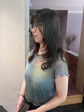 メク(meku) ゆるっと動くレイヤーカット＊関内美容室