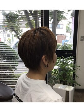 ヤクリ(YAKURI) ショートボブ