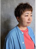 クセ毛を生かしたベリーショート