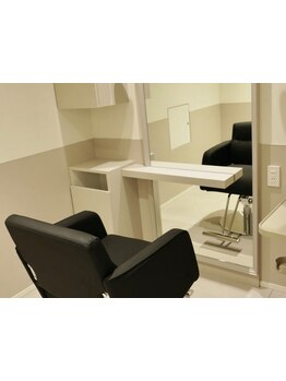 ★完全個室で極上のサロンタイム！シャンプーから仕上げまで移動なしで完結する贅沢な空間へようこそ！