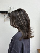 リングバイモアムー(Ring by Moremuu) ハイライトカラー レイヤーカット