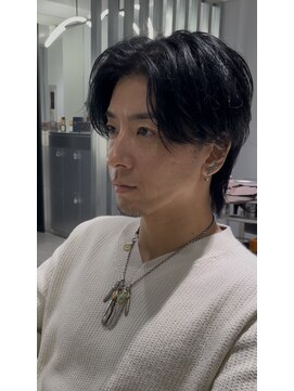 アイビーズ(IVYS) ミディアムウルフニュアンスフェザーセンターパート毛流れ