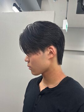 フリップ(Flip) ネープレスナチュラルストレートセンターパート/ダウンパーマ