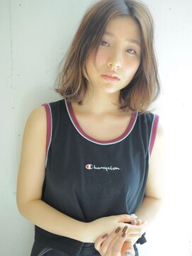 ベルベットオンザビーチ 表参道 原宿(Velvet on the Beach) 外ハネミディ