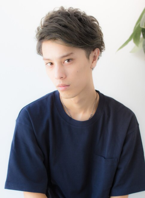 【男性に大人気】　似合わせカット　￥4600