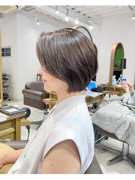 レイラバイアフロート 吉祥寺(Lila by afloat) ショートボブ/ひし形ショート/前髪なし/前下がりショート