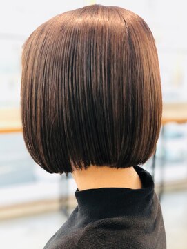 グランデュール 東静岡池田店(GRANDEUR) 切りっぱなしボブ透明感ショコラベージュ丸みショート韓国20代