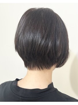 ボンドヘアー(Bond hair) “short”ひし形ショート。