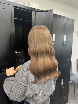 ワンズ ナゴヤ ヴィラ 名古屋栄(ONE's NAGOYA VILA) シアーカラー/カール/セミディ/姫カット