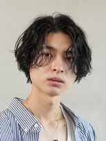 バイフィフス 原宿/表参道(by fifth)&nbsp;メンズセンターパートウルフカット波巻きスパイラルパーマ黒髪
