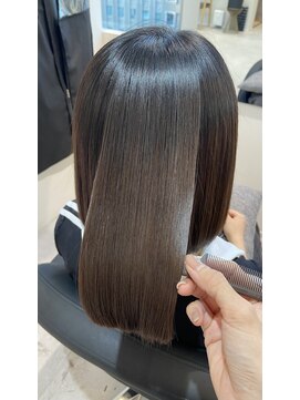 エミュスト(Emuest) 髪質改善ストレート