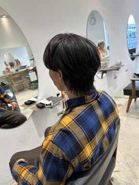 ジジ インターパーク 宇都宮(Gigi) メンズスタイル/センターパートウルフ/ウルフ/アッシュブラック