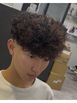イーラ アメ村店(era)&nbsp;スペインカール　ツイストスパイラル眉カットメンズパーマ