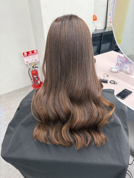 アロ 大阪梅田(alo) ナチュラルブラウン/艶巻き