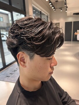 ブラッシュ バイ フォルテ 静岡 草薙店(Brush by FORTE) フェザーパーマ　センターパート　ニュアンスパーマ　静岡　草薙