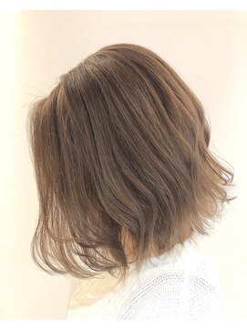 グランアージュ 北千住(grandage) 透けるベージュのナチュラルボブ★【榎本樹道】