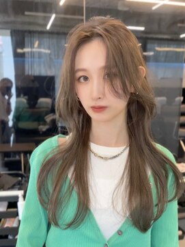 アリュウル 表参道(ALLURE) 韓国ヘア くびれヘア レイヤーカット お顔周り ワンホン 中華