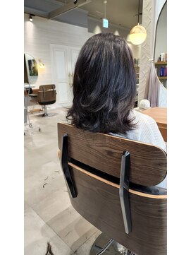 フルショウ 梅田(FURUSHO) レイヤー/ミディアム/黒髪